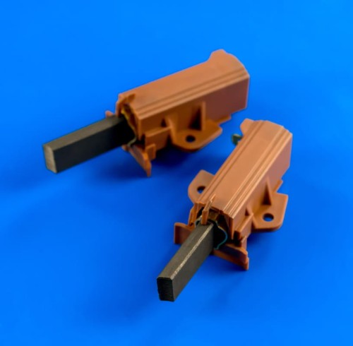 951252d7f5ff5176d549327ff920bd38