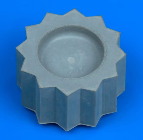23598ca818223c273e512940f42a8096