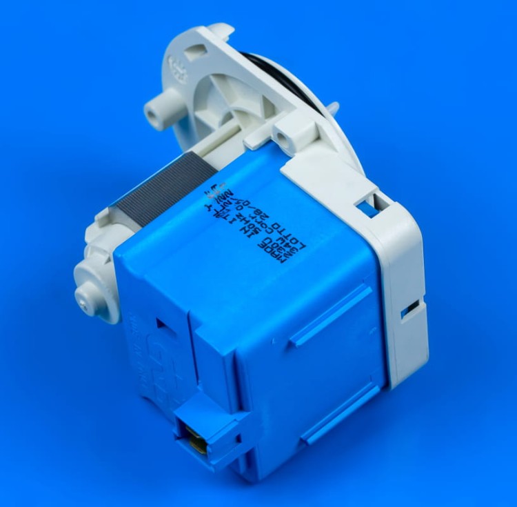 12c0737126df04cc53e8a7433eb95f46